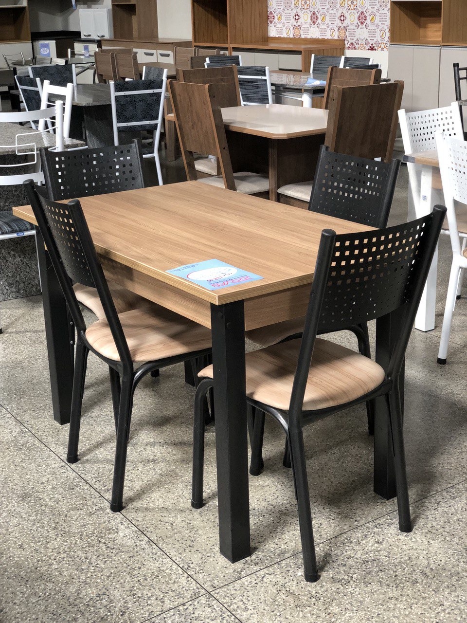 conjunto de mesa retangular com 04 cadeiras - Imagem 2