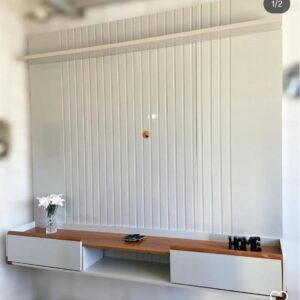 ENTREGA E MONTAGEM GRÁTIS- Painel off whait frisado ATÉ 70 POLEGADAS